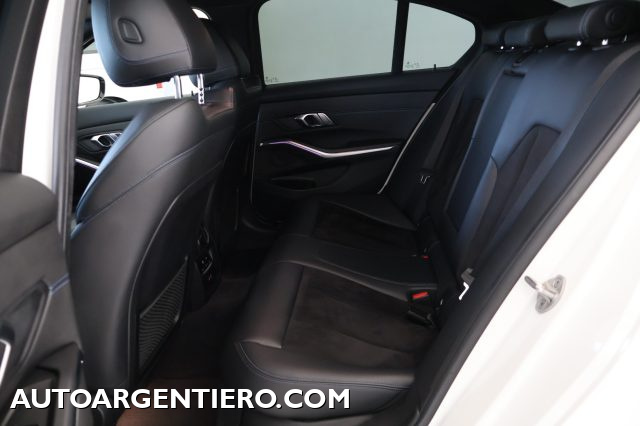 BMW 320 usata, con Fari direzionali