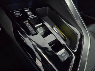 PEUGEOT 3008 usata, con Controllo automatico clima