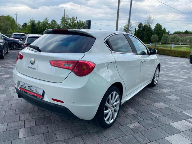 ALFA ROMEO Giulietta usata, con Autoradio