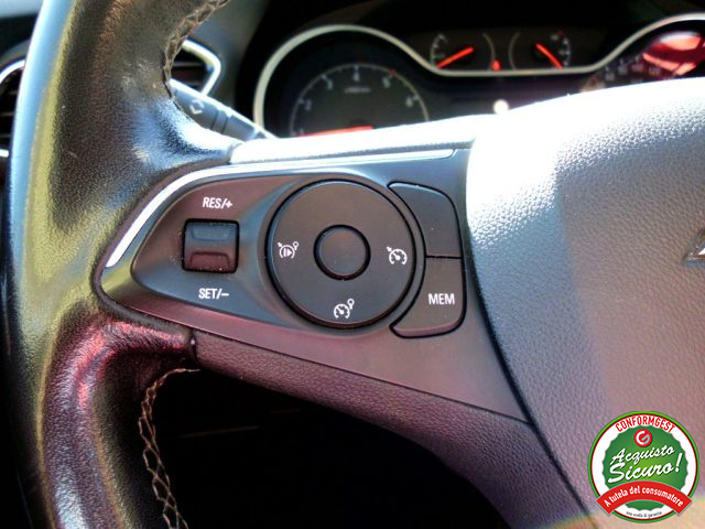 OPEL Grandland X usata, con USB
