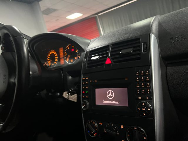 MERCEDES-BENZ A 180 usata, con Cerchi in lega