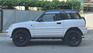 TOYOTA RAV 4 usata, con Airbag
