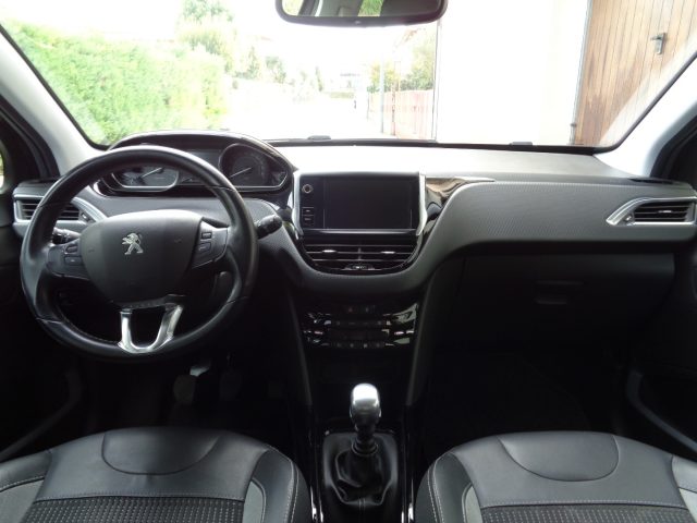 PEUGEOT 2008 usata, con Climatizzatore