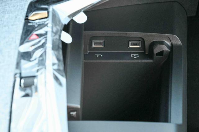 PEUGEOT 5008 usata, con USB