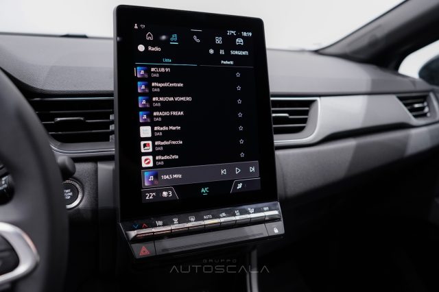 RENAULT Captur usata, con Volante multifunzione