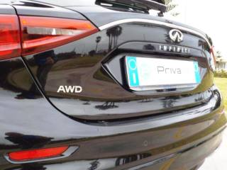 INFINITI Q30 usata, con Autoradio