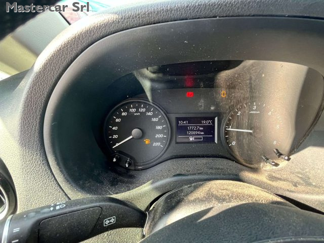 MERCEDES-BENZ Vito usata 10