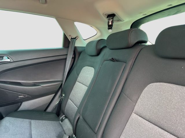 HYUNDAI Tucson usata 10