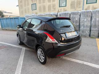 LANCIA Ypsilon usata, con Airbag