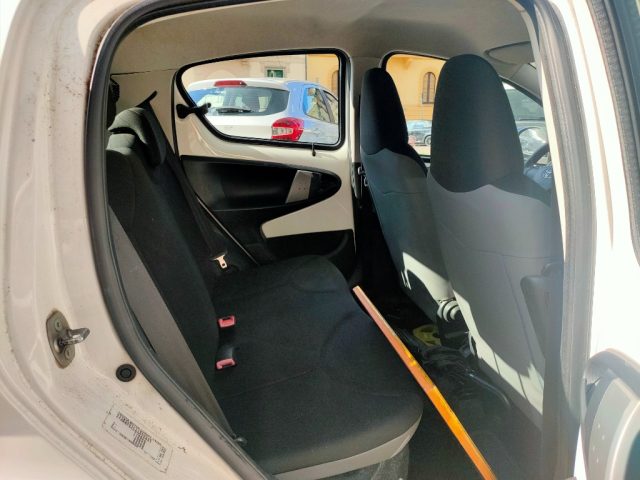 TOYOTA Aygo usata 14