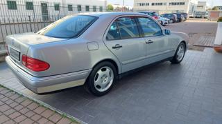 MERCEDES-BENZ E 200 usata, con Airbag