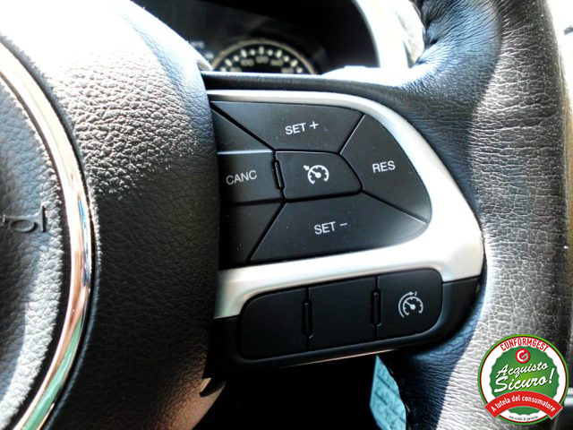 JEEP Renegade usata, con USB