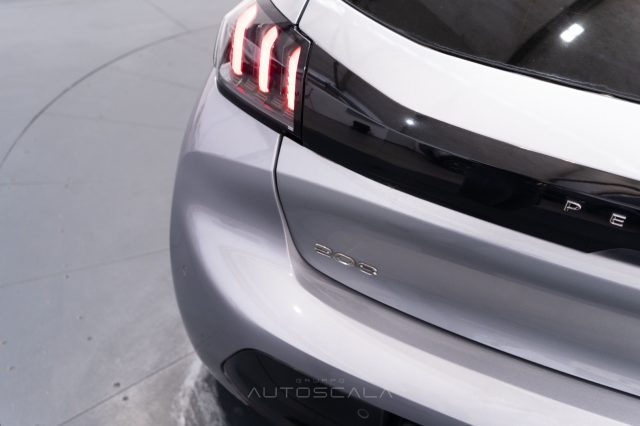 PEUGEOT 208 usata, con Sensore di luce