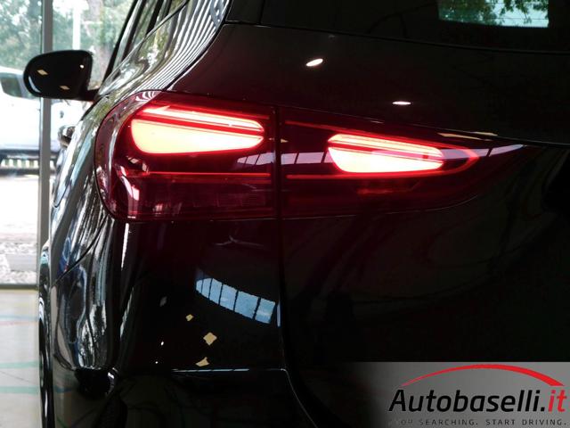 MERCEDES-BENZ GLA 180 usata, con Fari LED