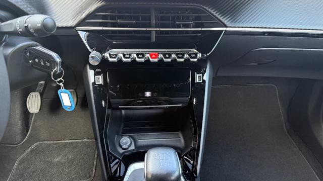 PEUGEOT 2008 usata, con Vetri oscurati
