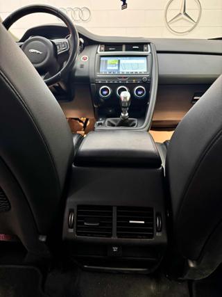JAGUAR E-Pace usata, con Park Distance Control