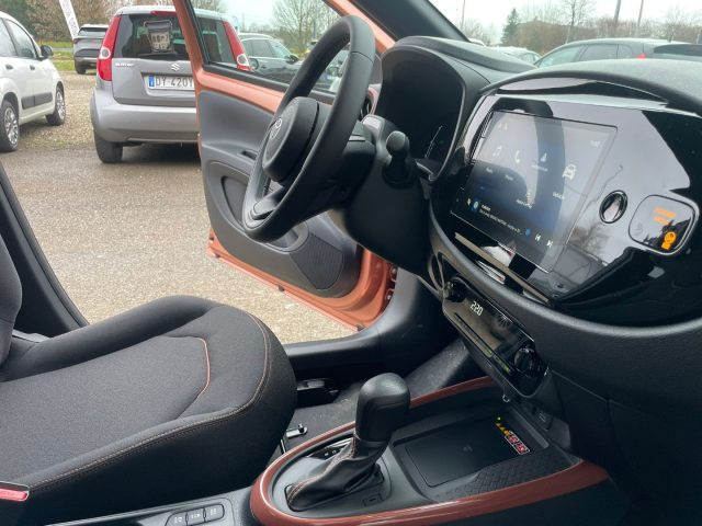 TOYOTA Aygo X usata, con Autoradio digitale