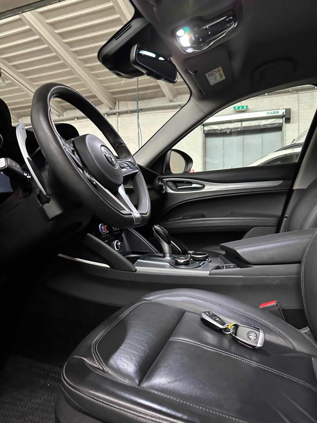 ALFA ROMEO Stelvio usata, con Controllo automatico clima