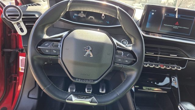 PEUGEOT 2008 usata, con Sedili sportivi