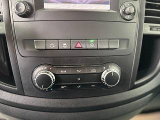 MERCEDES-BENZ Vito usata, con Luci diurne LED