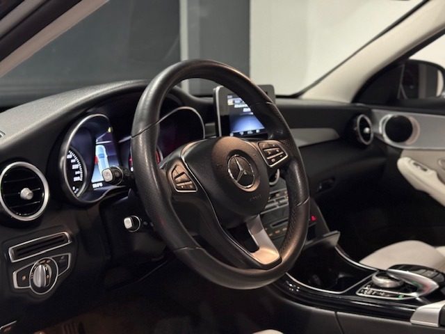 MERCEDES-BENZ C 220 usata, con Chiusura centralizzata