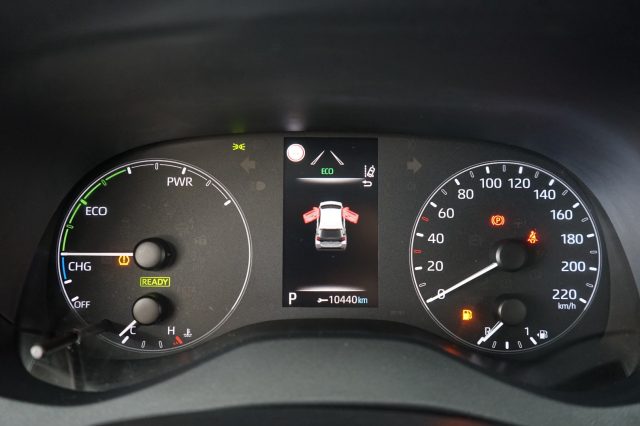 TOYOTA Yaris usata 34