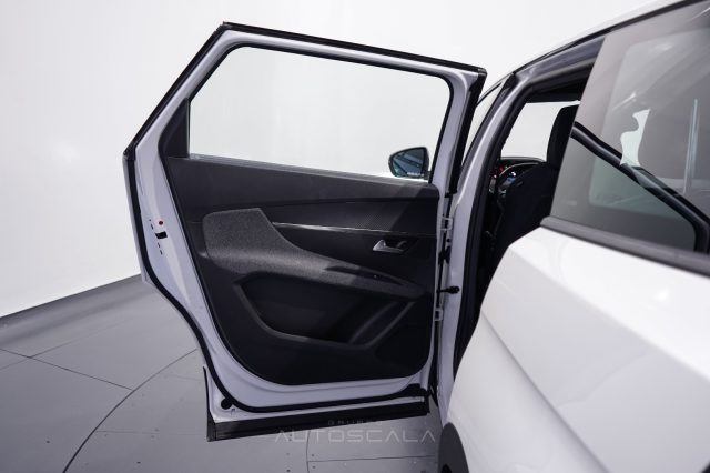 PEUGEOT 5008 usata, con Specchietti laterali elettrici