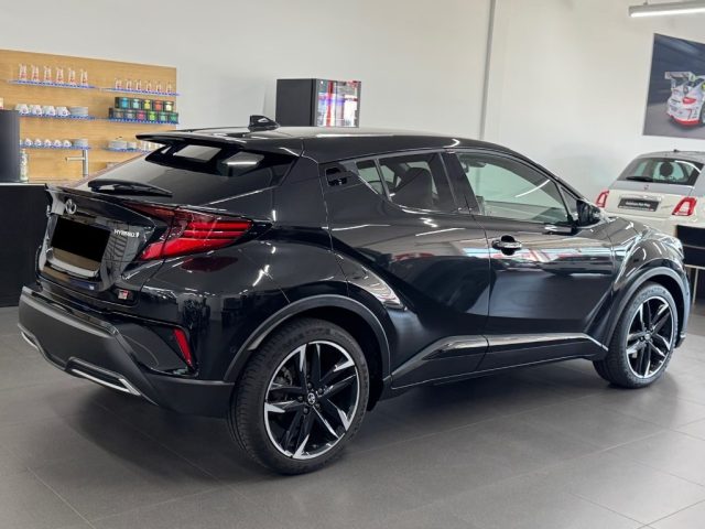 TOYOTA C-HR usata, con Autoradio