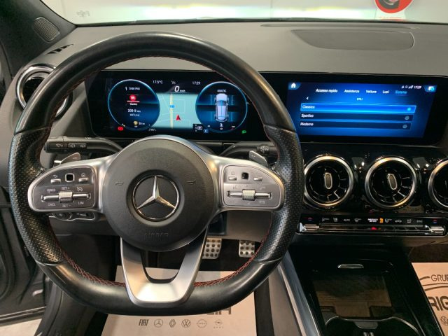 MERCEDES-BENZ GLA 200 usata, con Cronologia tagliandi