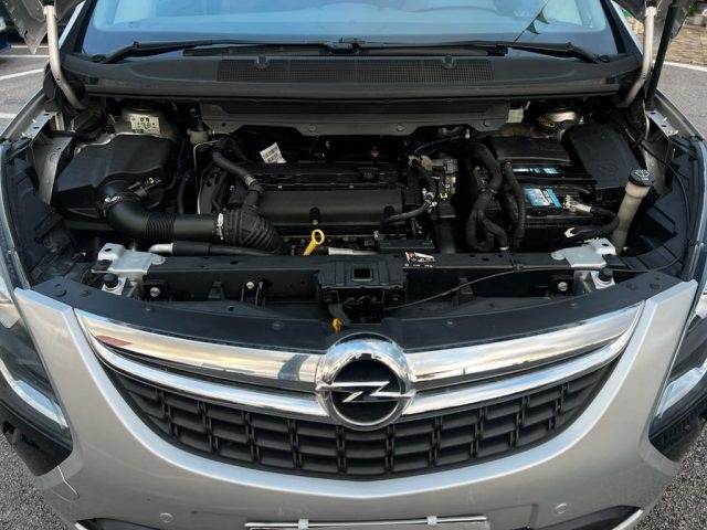 OPEL Zafira Tourer usata, con Controllo trazione