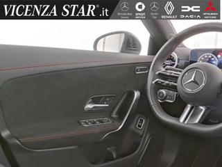 MERCEDES-BENZ CLA 200 usata, con Controllo automatico clima