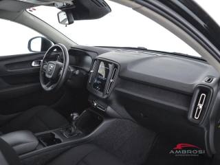VOLVO XC40 usata 11