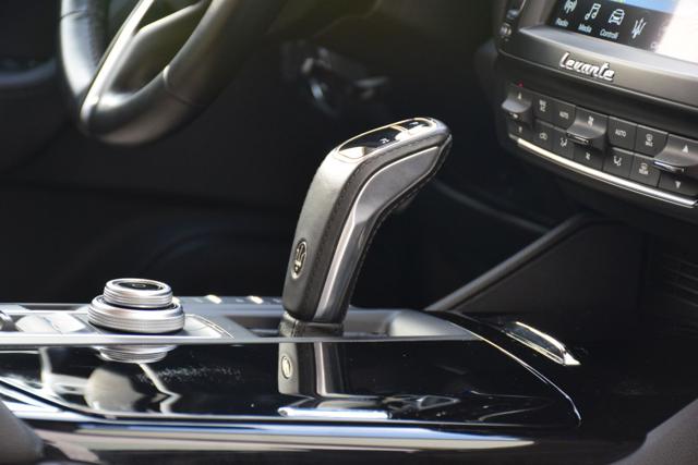 MASERATI Levante usata, con Sedile posteriore sdoppiato