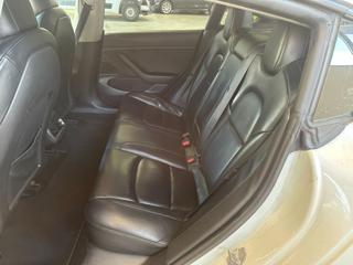 TESLA Model 3 usata, con Fendinebbia