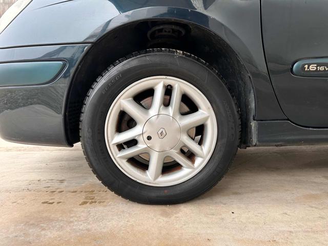 RENAULT Scenic usata, con Marmitta catalitica