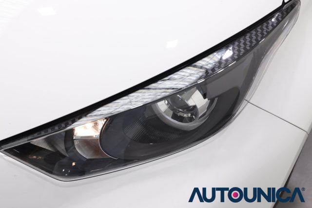 TOYOTA Yaris usata, con 360° camera