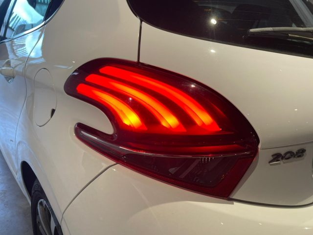 PEUGEOT 208 usata, con Telecamera per parcheggio assistito