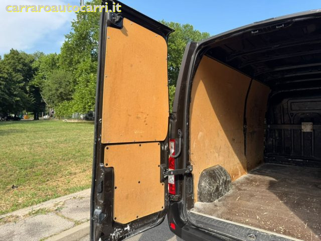 OPEL Movano usata, con Bluetooth