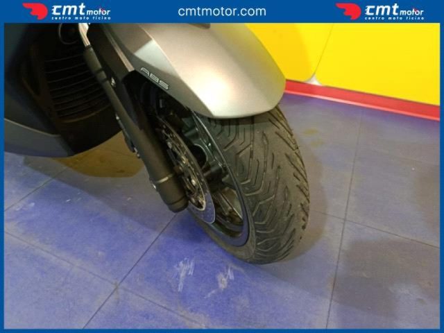 YAMAHA X-Max 400 usata 7