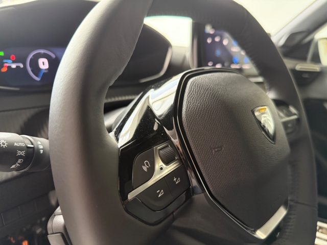 PEUGEOT 2008 usata, con Touch screen