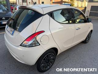 LANCIA Ypsilon usata, con Airbag