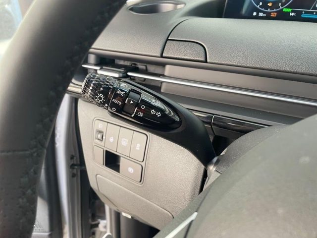 HYUNDAI Staria usata, con Park Distance Control