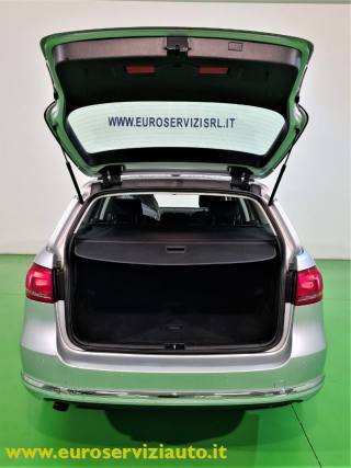 VOLKSWAGEN Passat usata, con Sistema di navigazione