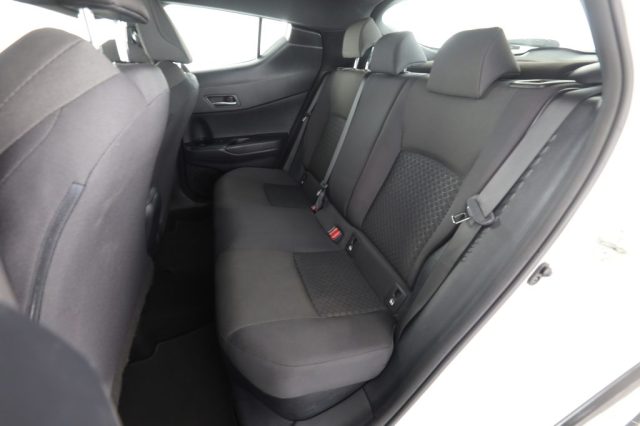 TOYOTA C-HR usata 3