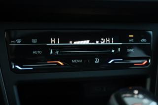 VOLKSWAGEN Taigo usata, con Fari Xenon