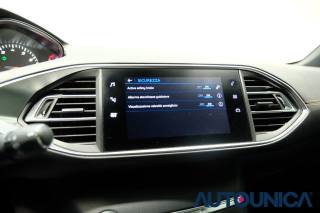 PEUGEOT 308 usata, con Sensori di parcheggio posteriori