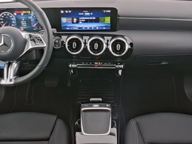 MERCEDES-BENZ A 180 usata, con Autoradio