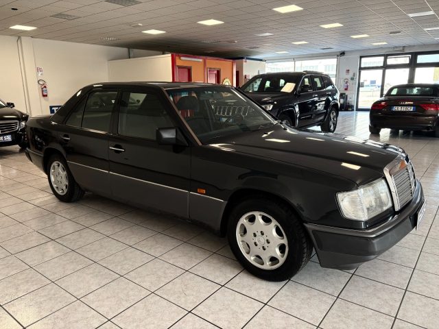 MERCEDES-BENZ 200 usata, con Marmitta catalitica