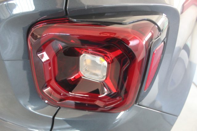 JEEP Renegade usata, con USB