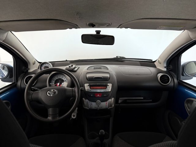 TOYOTA Aygo usata 11